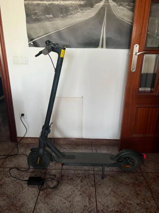 Cascos y patinete