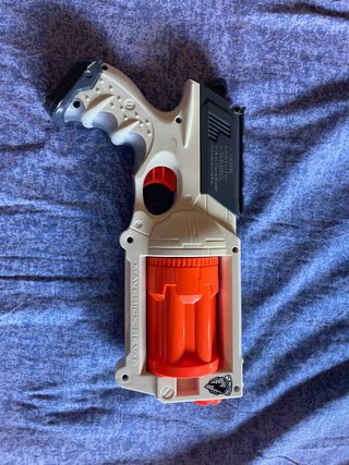 Pistola Nerf Maverick y Diana Electrónica