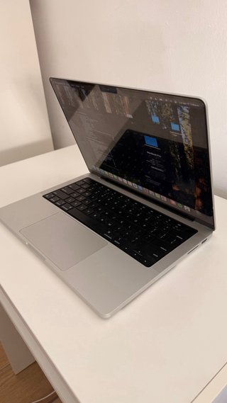 MacBook Pro 14 M3 1TB Plata