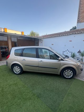 Renault Grand Scenic 2.0dci 1 propietario
