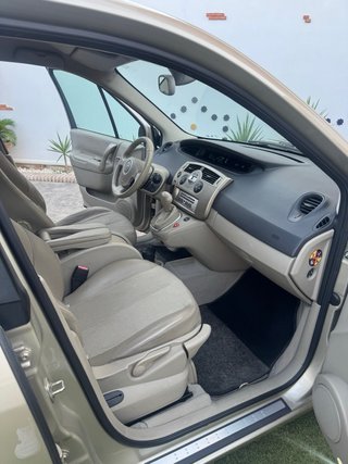 Renault Grand Scenic 2.0dci 1 propietario