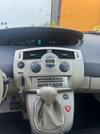 Renault Grand Scenic 2.0dci 1 propietario