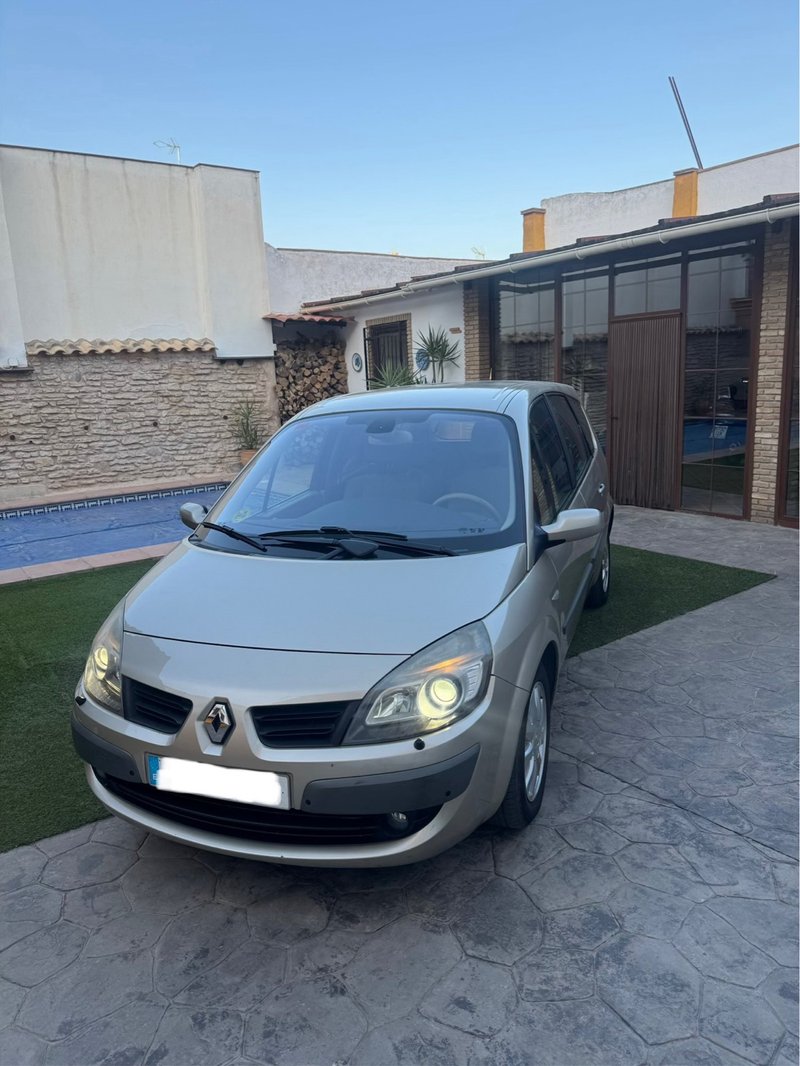 Renault Grand Scenic 2.0dci 1 propietario - foto 1