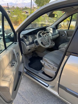 Renault Grand Scenic 2.0dci 1 propietario