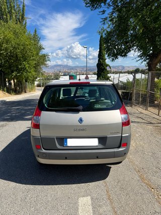Renault Grand Scenic 2.0dci 1 propietario