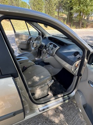 Renault Grand Scenic 2.0dci 1 propietario