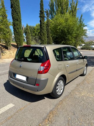 Renault Grand Scenic 2.0dci 1 propietario