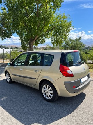 Renault Grand Scenic 2.0dci 1 propietario