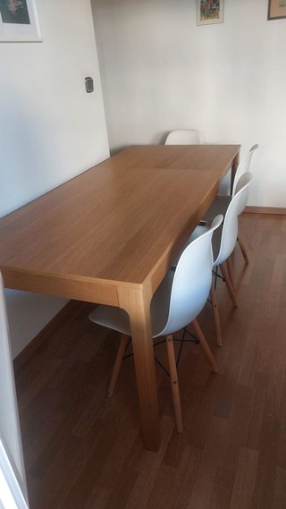 Mesa de comedor extensible de madera