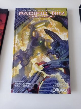 Especial legendary pacific rim año cero