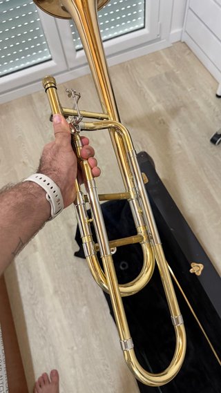 Trombone de varas con caja y sordina