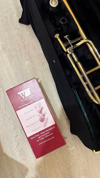 Trombone de varas con caja y sordina