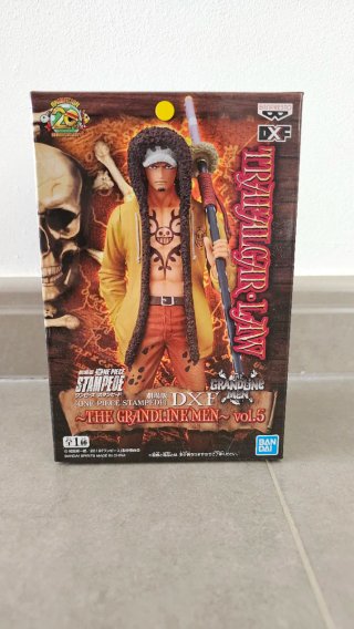 Figura Trafalgar Law One Piece DXF