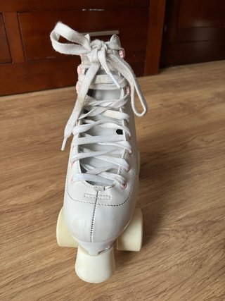 Patines de 4 ruedas blancos