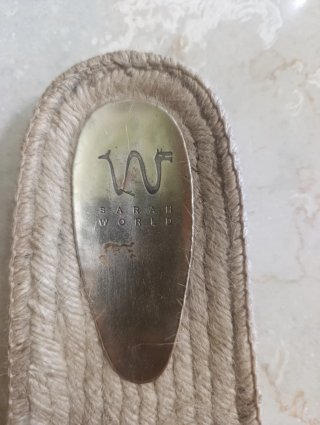 Sandalias doradas Sarah World mujer