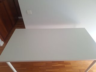 Mesa de escritorio IKEA blanca