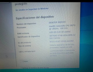 Portátil Lenovo V130-15IKB 4GB RAM