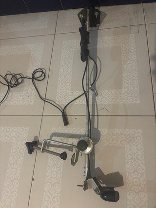 Sonda Lowrance Hook2 4x y bateria, soporte aparte
