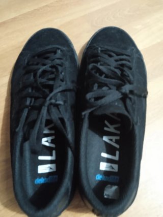 Zapatos negros lakay