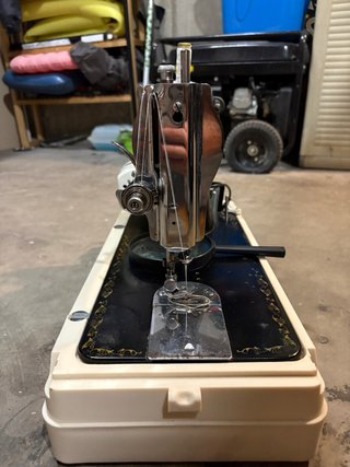 Máquina de coser Alfa vintage