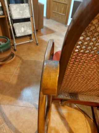 Mecedora antigua madera y ratán