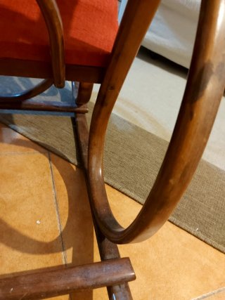 Mecedora antigua madera y ratán