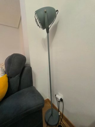 Lámpara de pie estilo cine y de techo