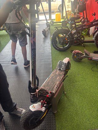 Patinete Eléctrico  Armored  Le doy garantía 3