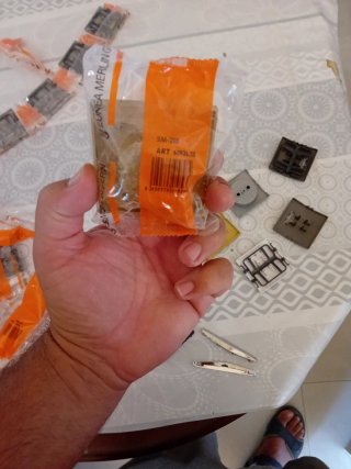 Enchufes e interruptores varios