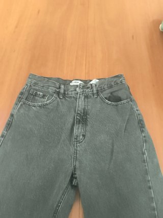 Pantalón tejano gris