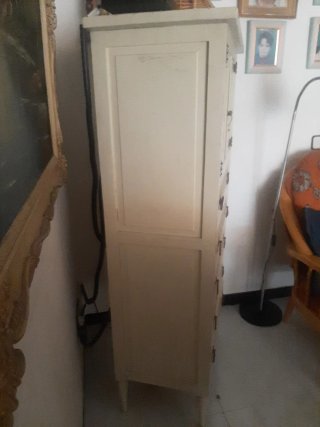 Mueble antiguo de madera ebanistería