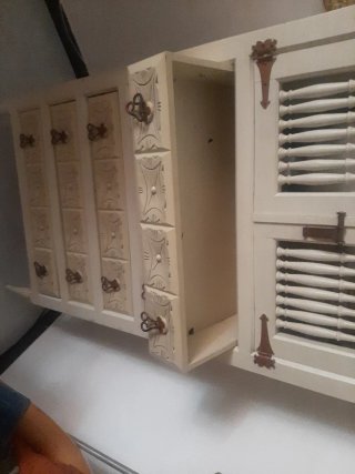Mueble antiguo de madera ebanistería