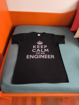 Camiseta Negra Keep Calm I'm an Engineer