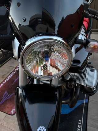 BMW R1150R Negra con Asiento Rojo