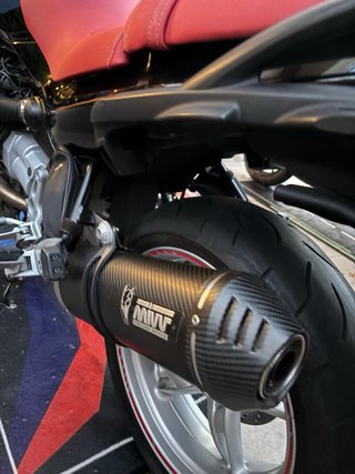 BMW R1150R Negra con Asiento Rojo