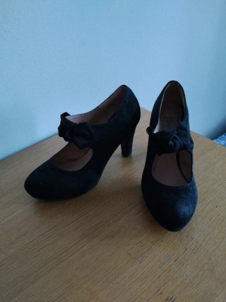 Zapatos tacón negros lazo talla 38