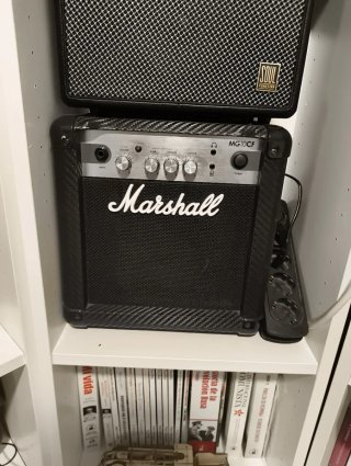 Amplificador Guitarra Marshall MG10CF