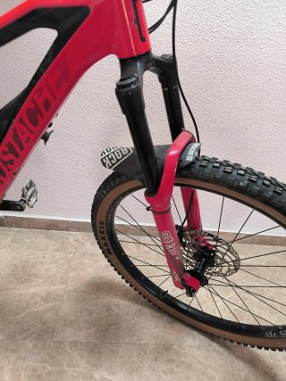 Bicicleta Moustache Samedi Race Eléctrica