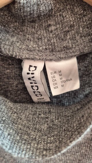 Crop top sin mangas gris