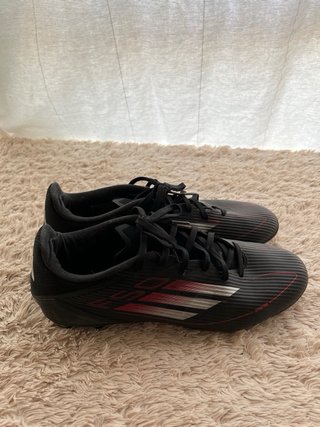 Adidas F50 Botas de Fútbol Negras y Rojas
