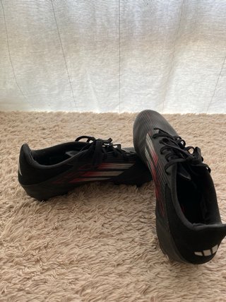 Adidas F50 Botas de Fútbol Negras y Rojas