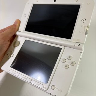 Nintendo 3DS XL Luigi Edition
