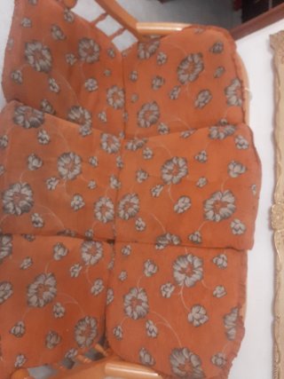 Tresillo antiguo tela y madera