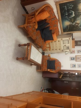 Tresillo antiguo tela y madera