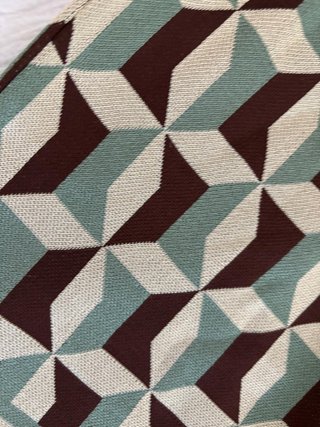 Pantalón estampado geométrico
