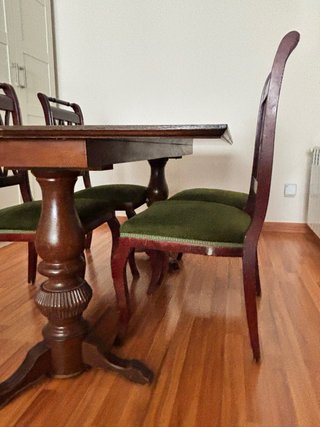 Mesa comedor vintage + 4 sillas madera