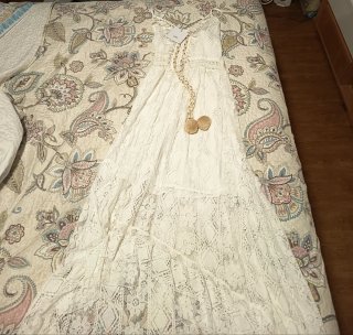 Vestido blanco largo con encaje