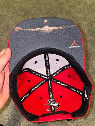 Gorra Jordan Roja Ajustable