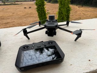 Dron DJI Mavic 3E con módulo RTK