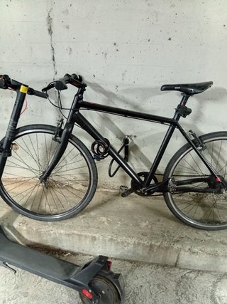 Bicicleta Cube Negra